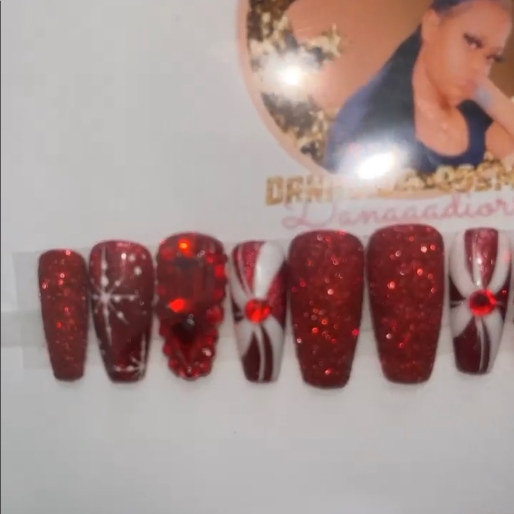 Press on nails by DanaDiorcosmetics on Instagram